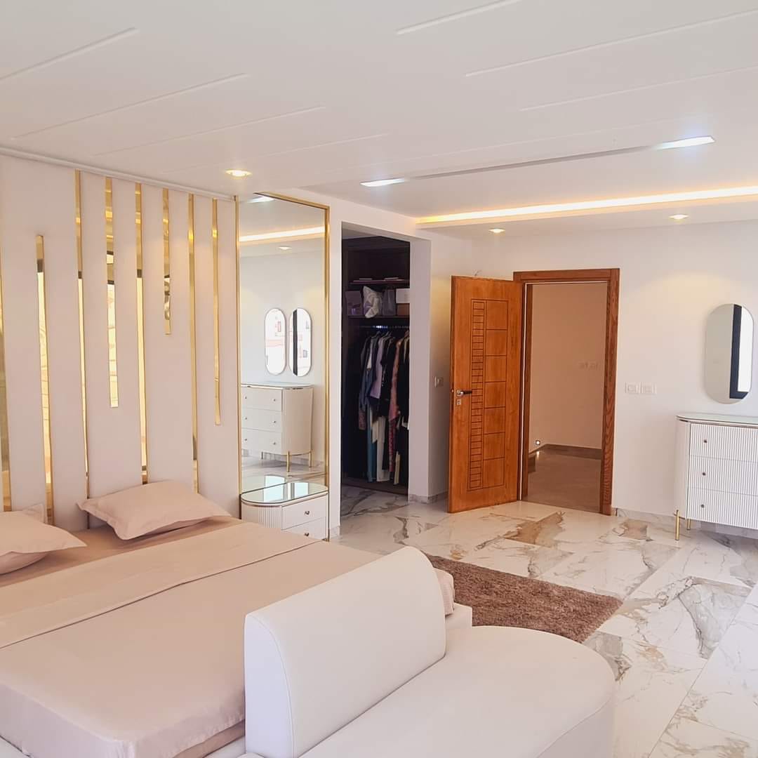 villa Awais