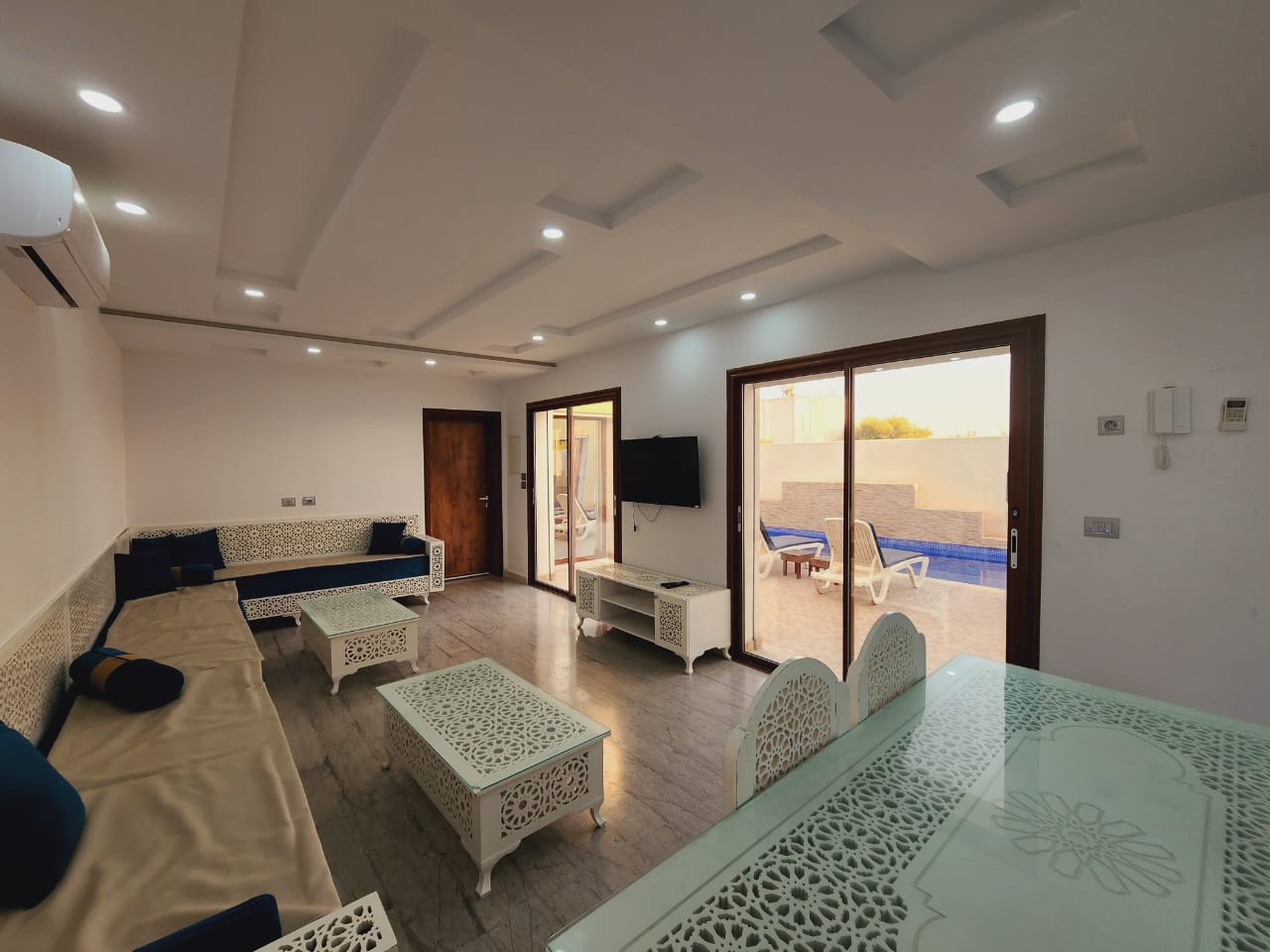 🥀 𝑽𝒊𝒍𝒍𝒂  ARKOU 🥀