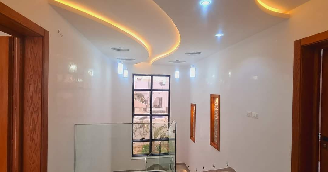 villa Awais