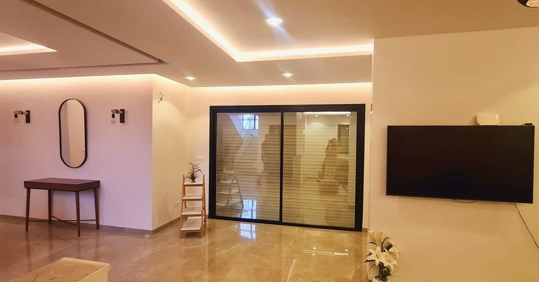 villa Awais