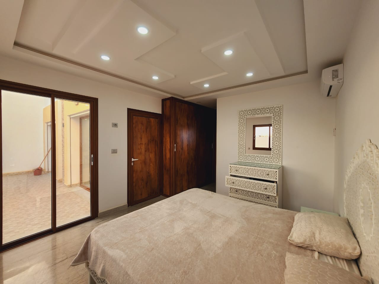 🥀 𝑽𝒊𝒍𝒍𝒂  ARKOU 🥀